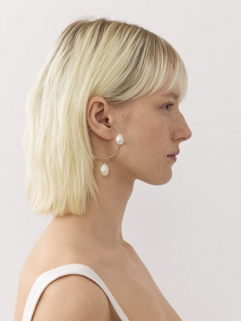 Pearl Chloe Darcey Hoop Earrings | CHE-SR14442